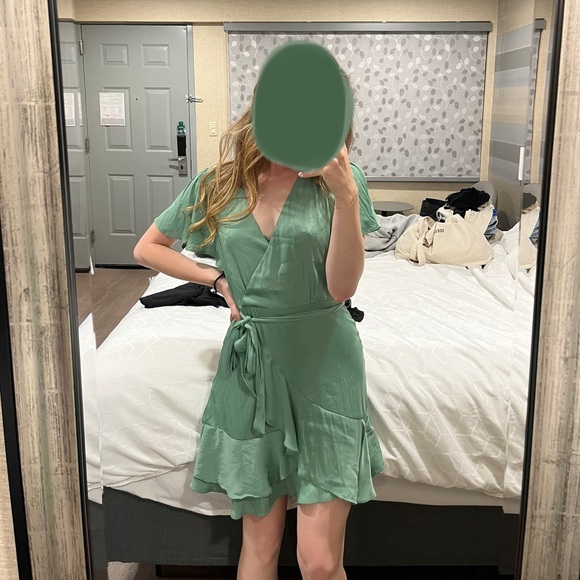 Loose fitting Summer dress. Great for weddings or Church Services ! - Picture 1 of 3